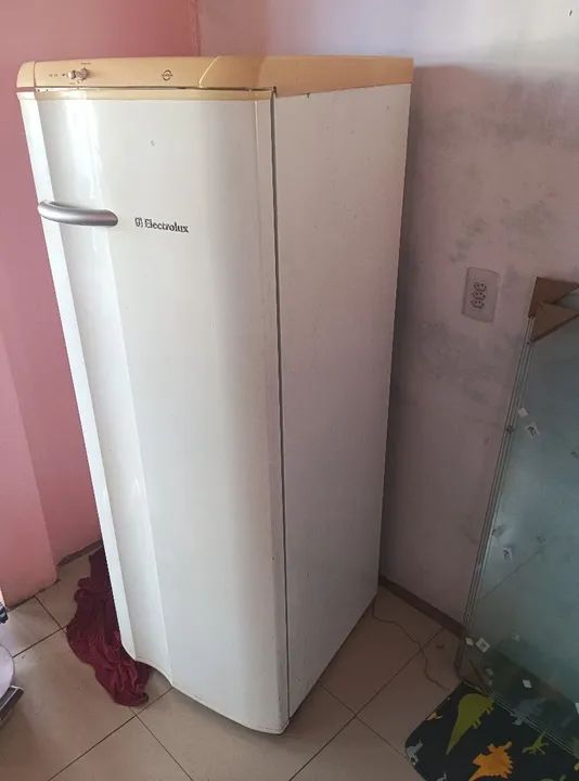 Geladeira Electrolux - Usada - Foto 2