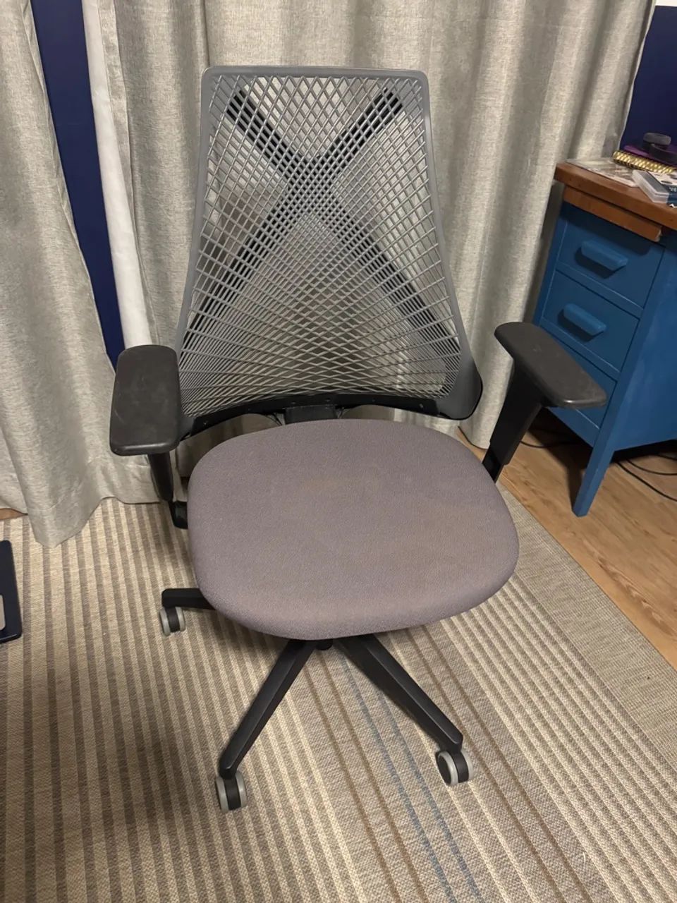 Cadeira de Escritório Ergonômica Cinza - Foto 2