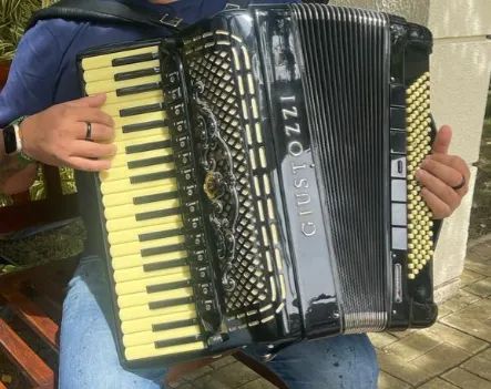 Acordeon Sanfona Giustozzi 120 Baixos 4/5 Dupla Ressonância (Usado) - Foto 2