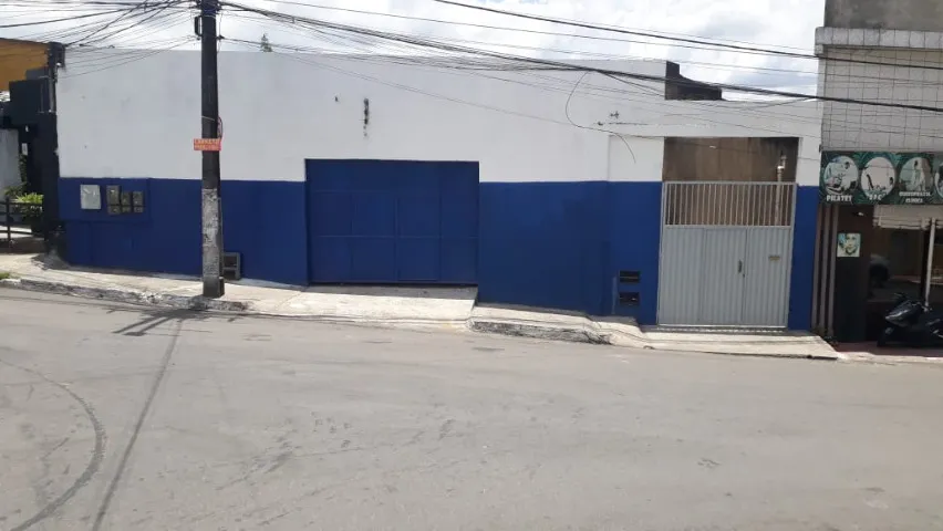 Vendo ou Alugo Loja em Cajazeiras X + Subsolo + Área