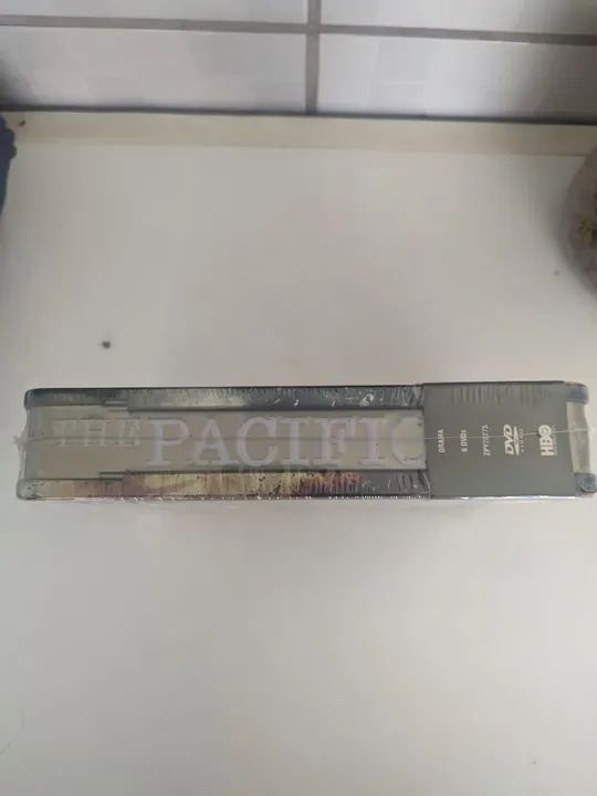 Box em metal The Pacific - Minissérie Completa - 10 Partes, 6 Discos - Foto 3