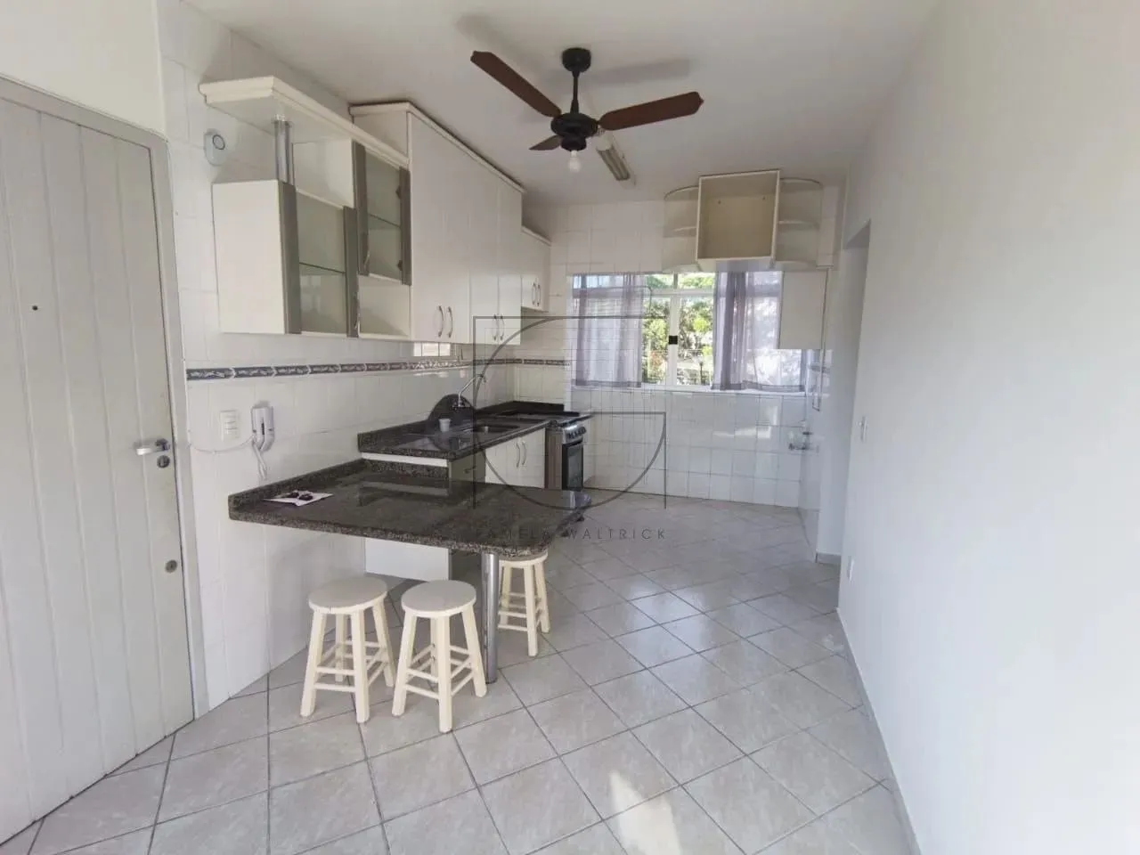 Apartamento com 1 dormitório