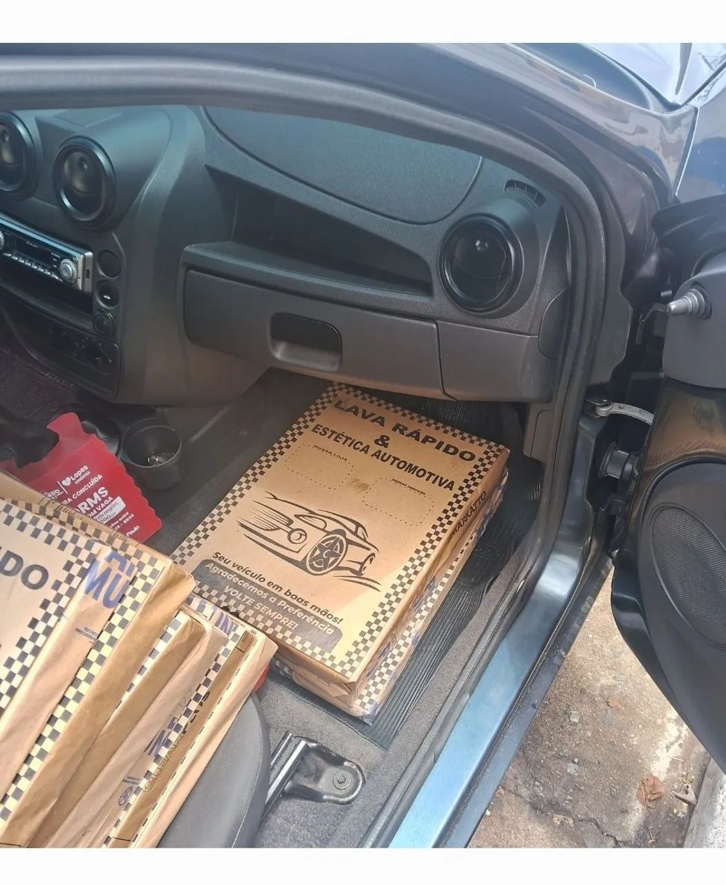 Tapetinhos de papel para carro em lava-rápidos  - Foto 2