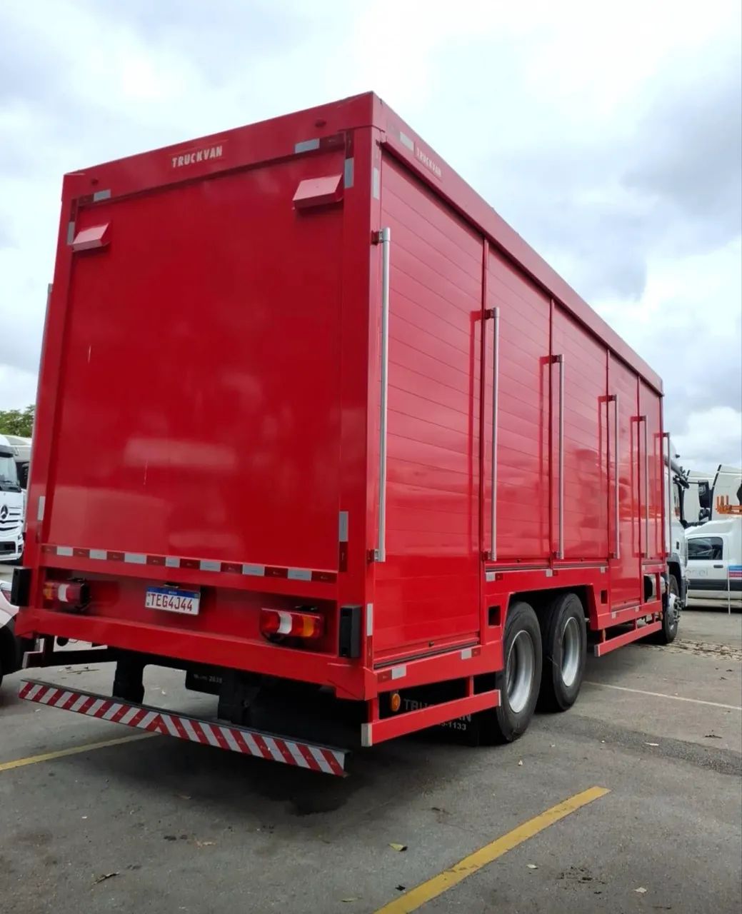 MB Atego 2433 ano 2025, 6x2, com Baú de bebidas, em SP - Foto 6