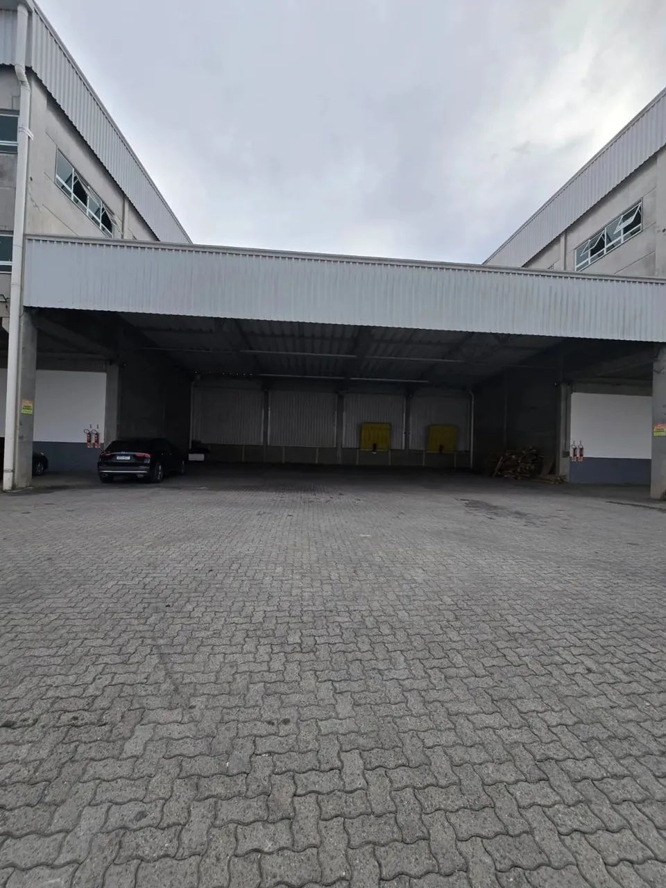 Armazém 4.600m - 6 docas - Segurança 24 horas - Foto 2