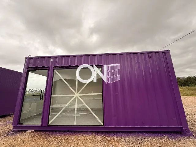 Negócio pronto, lavanderia self service no container