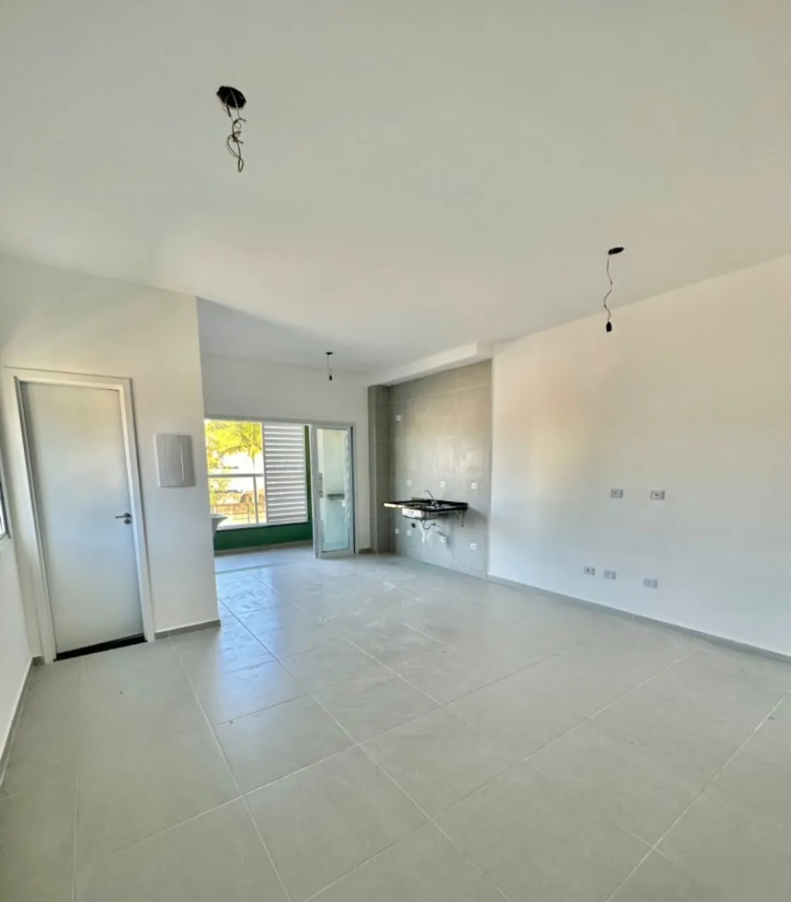 Kitnet à venda em Ubatuba, apartamento com varanda e churrasqueira