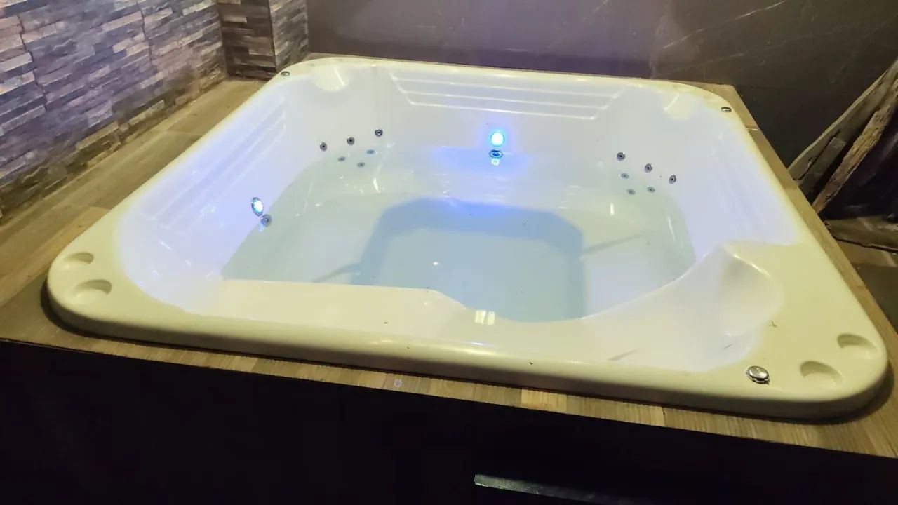 7-Person Complete SPA Bathtub, Beautiful64363477262977122