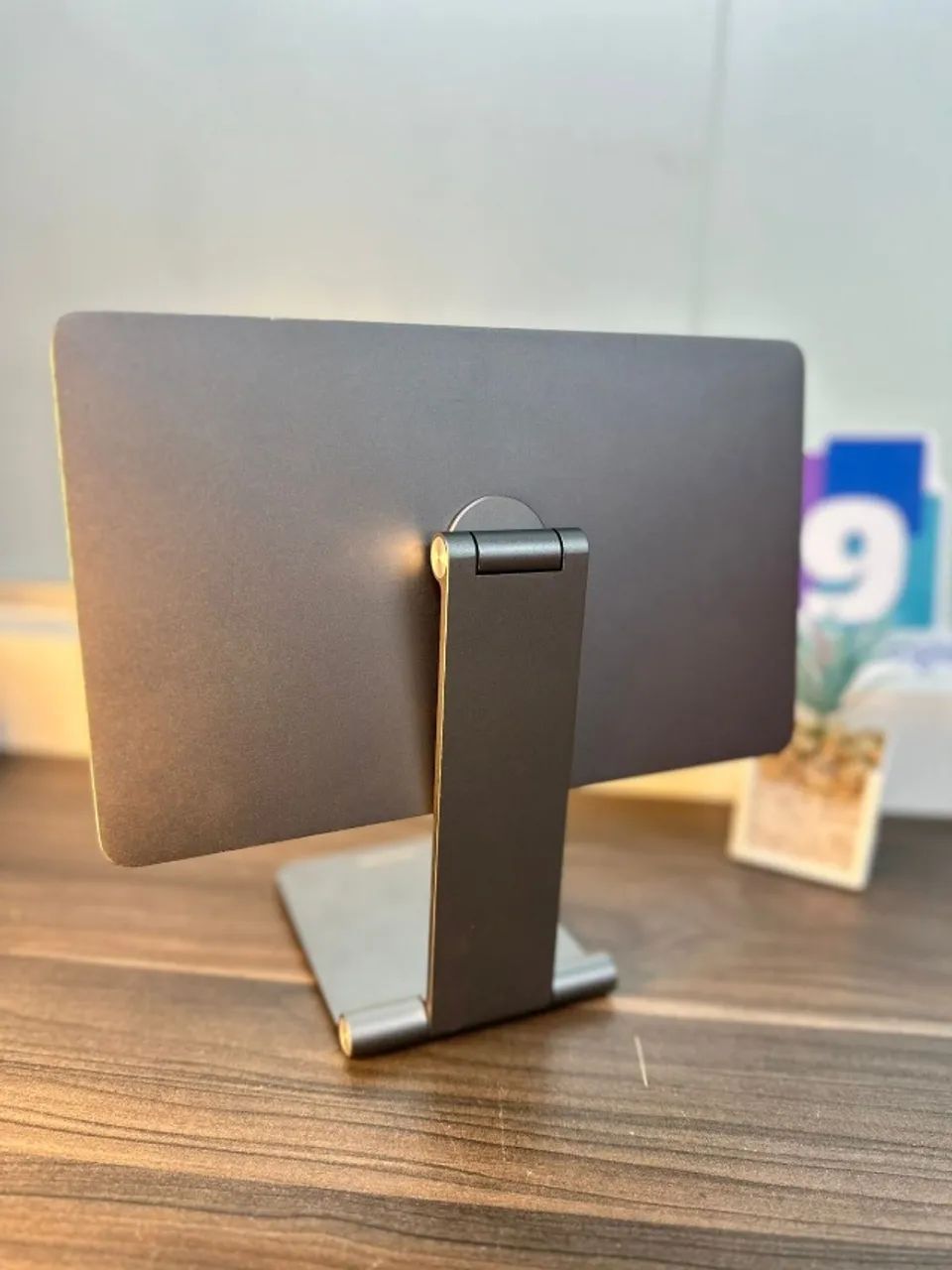 Suporte LULULOOK Magnético para iPad   Compatível com iPad 12.9 e 13 Polegadas   Seminovo  - Foto 2