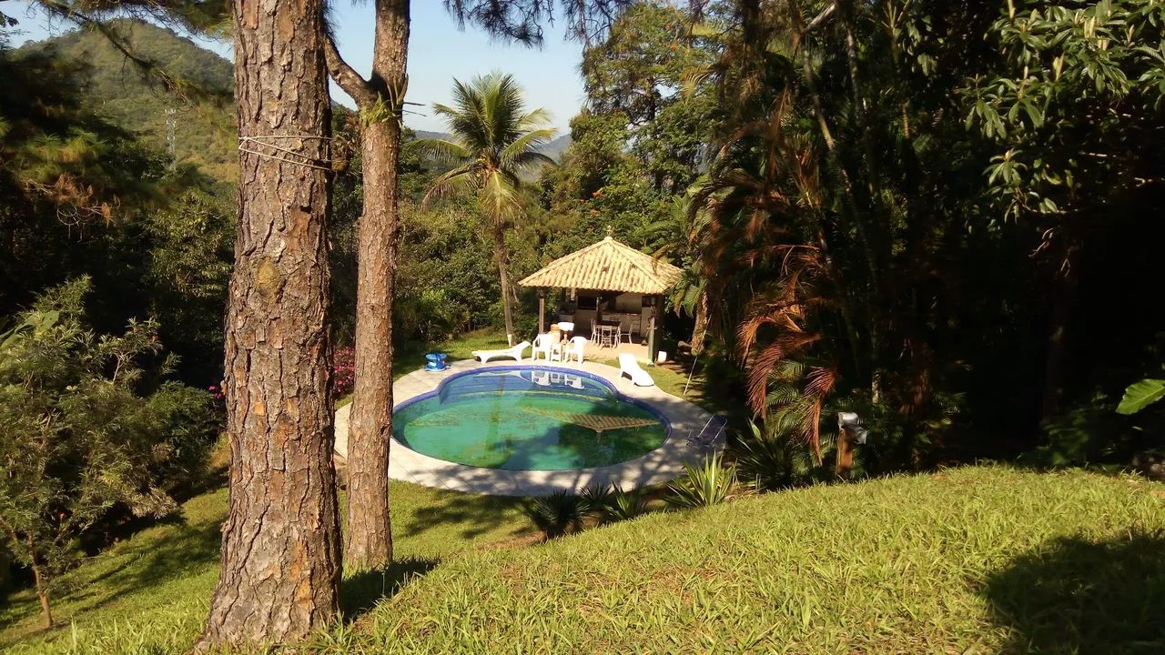 Sítio cinematográfico na subida para Teresópolis 