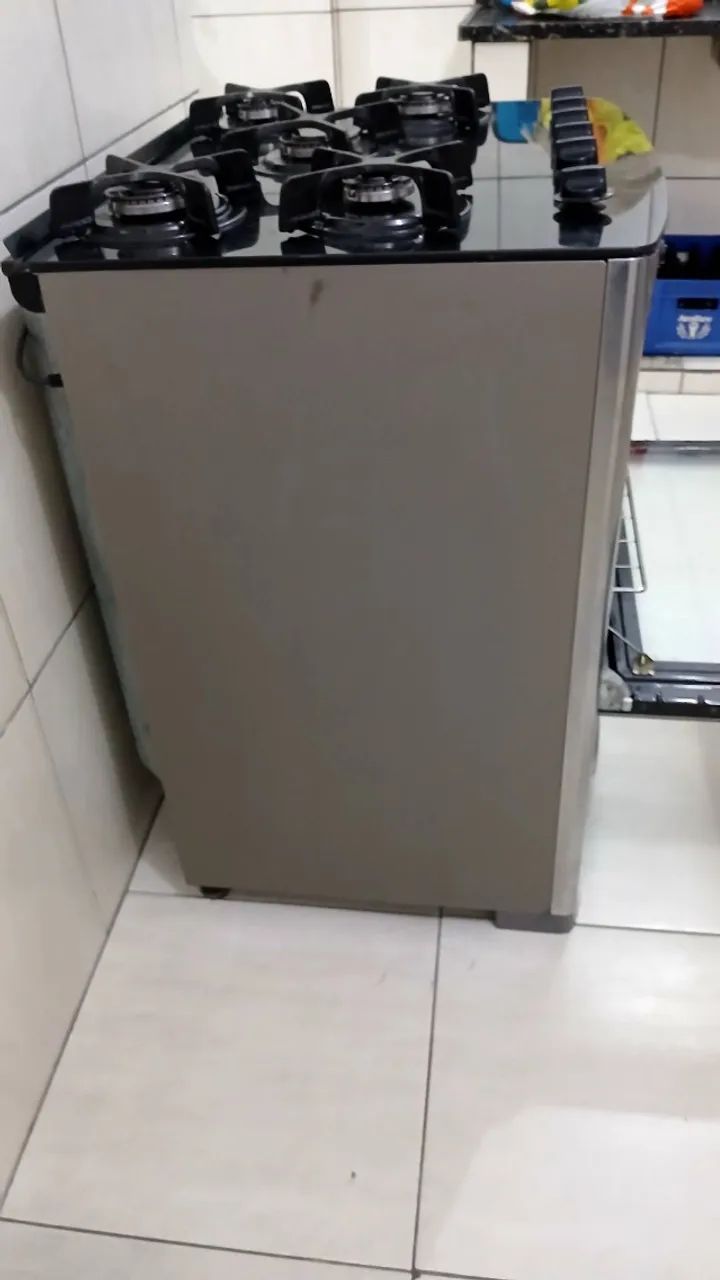 Fogão 5 bocas com tampo de vidro consul 