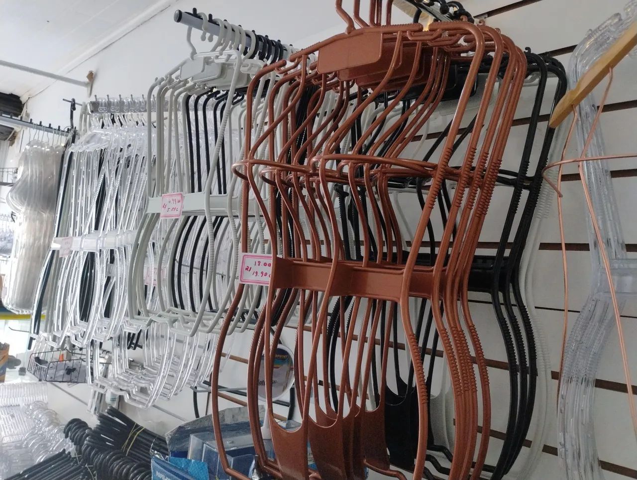 Cabides para loja, araras,etc só novo 