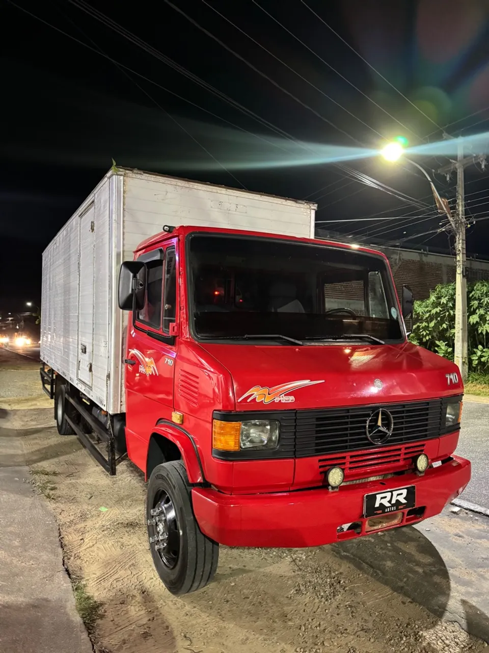 "caminhoes 710" no Brasil