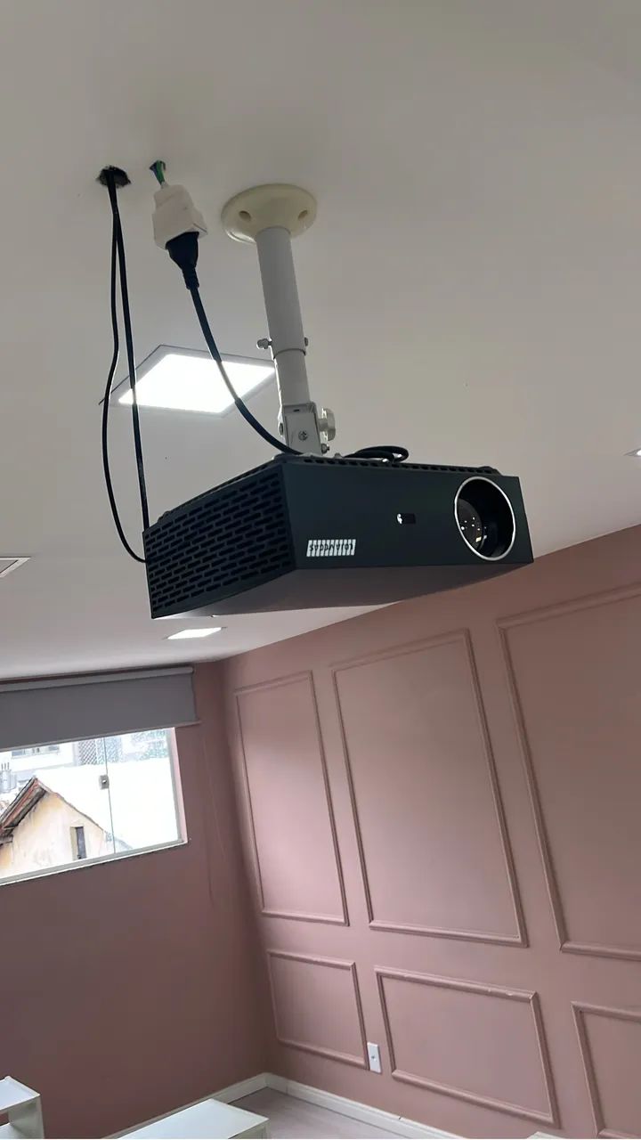 Datashow projetor com suporte de teto 