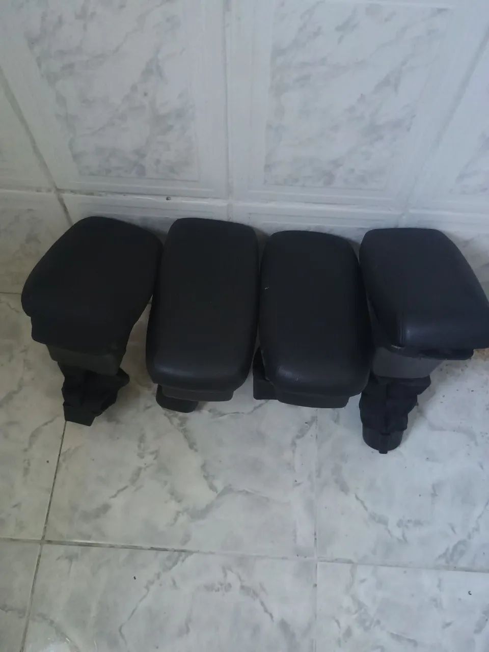 Apoio de braço de carro 