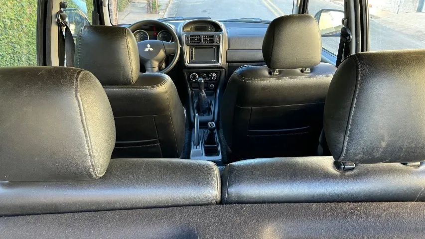 Mitsubishi Pajero Tr4 4x4 Flex câmbio manual  - Foto 7
