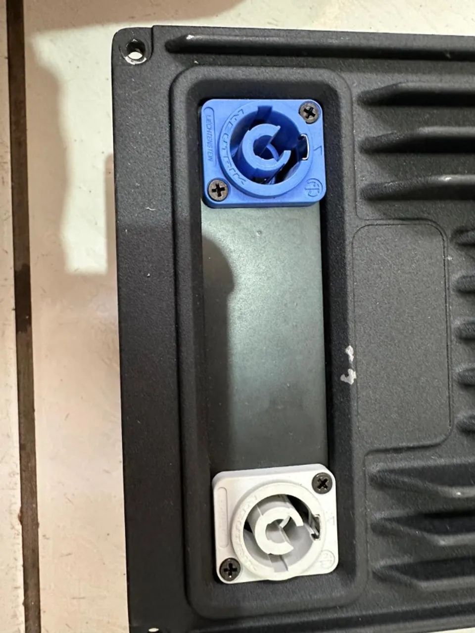 Digimod Powersoft PFC 2 115 - 230. V 50 - 60 HZ. 600 1600 watts Rms em 4 ohms - Foto 4