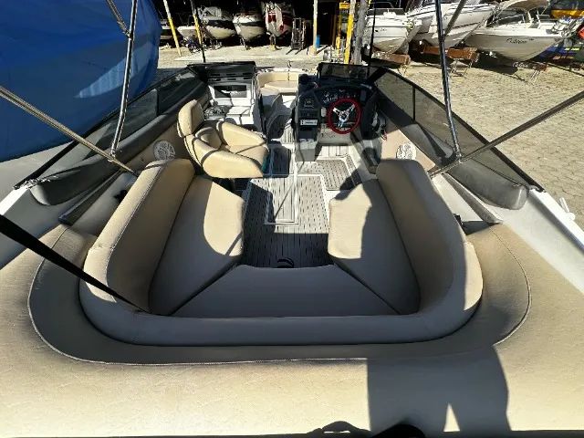 Lancha Ventura 23" Mercury 200HP 2021 - Foto 4