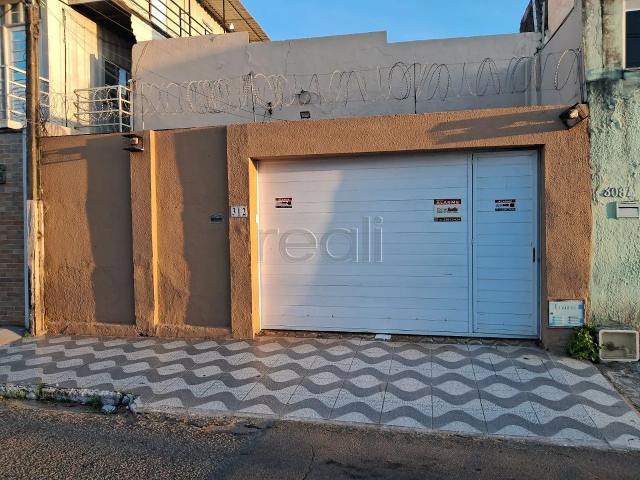 Casa Ampla | Centro | 208m² | 04 Quartos | 02 Vagas