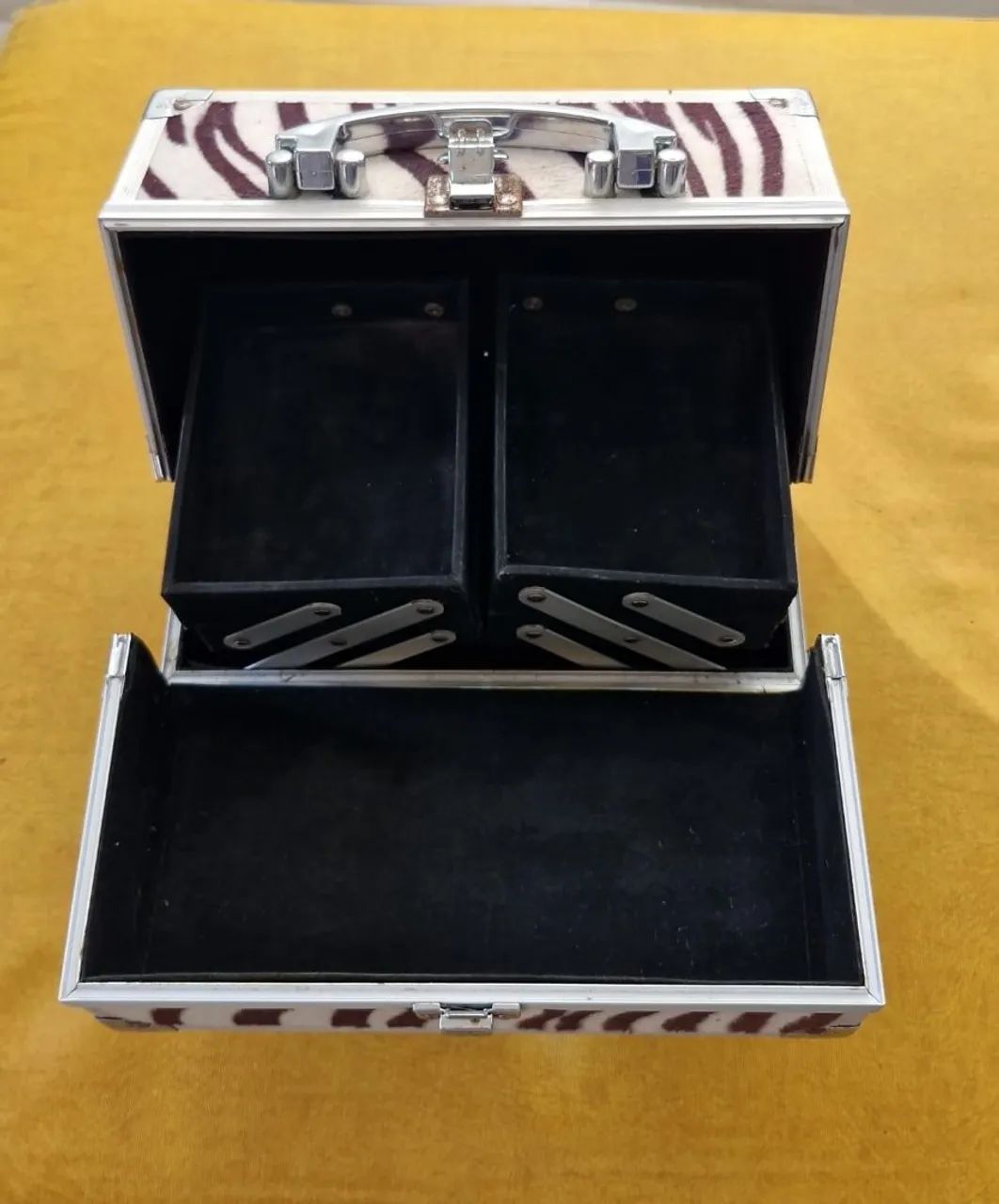 Maleta de maquiagem usada - Foto 2