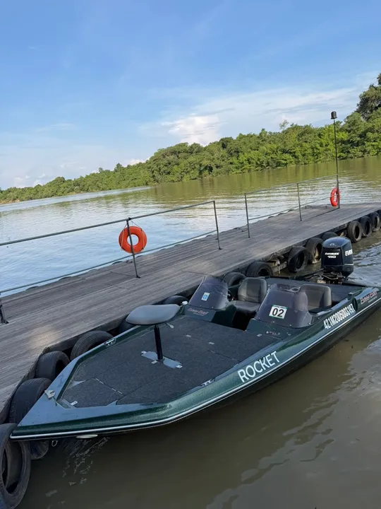 Bass boat classic - Motor 150 hp - ano 2005