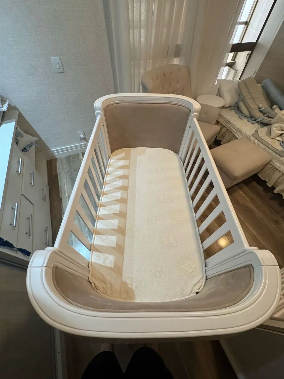 Berço em madeira maciça  em laca - Foto 6