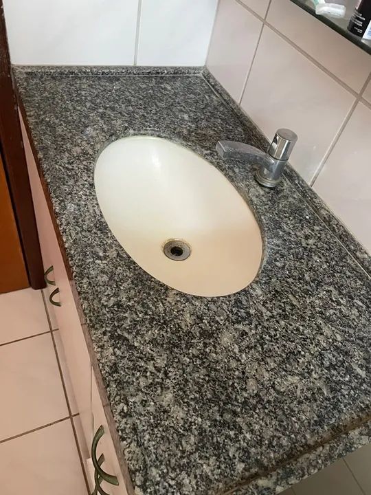 3 Cubas com pia de banheiro 