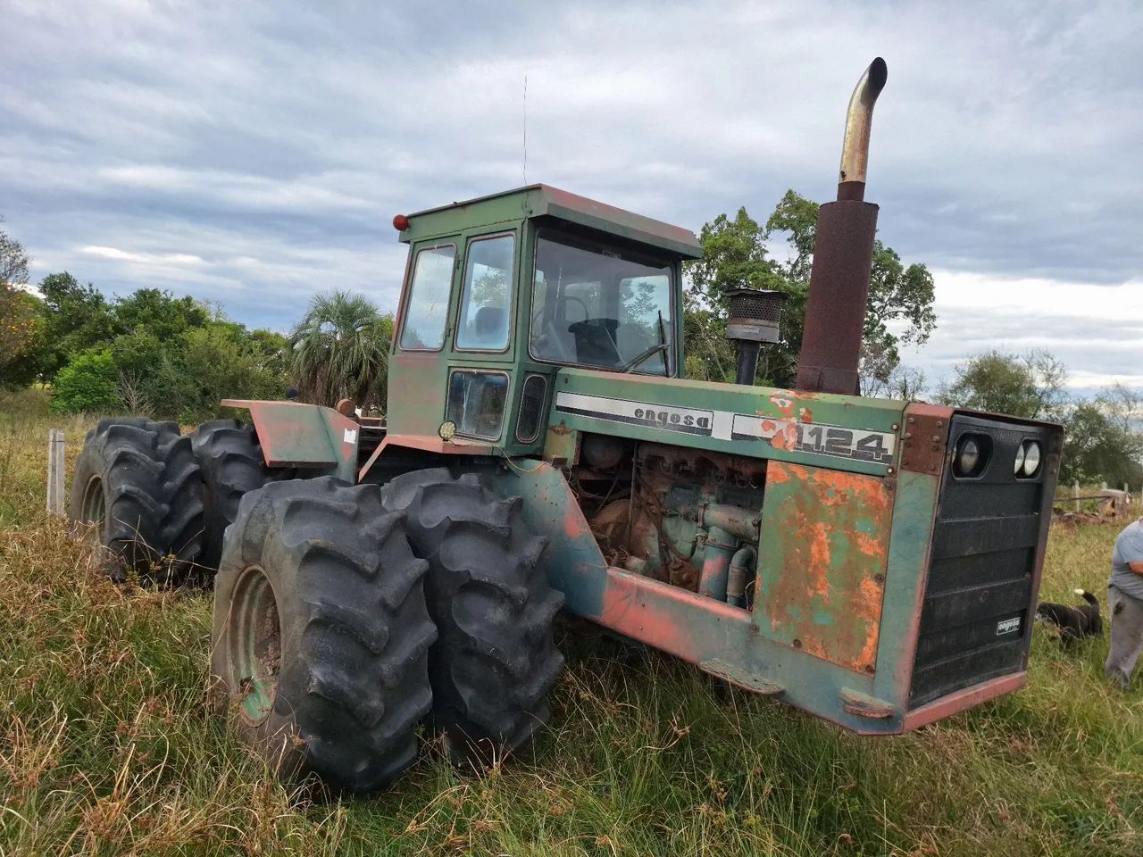 Trator Engesa EE1124 Articulado 8 Rodas 