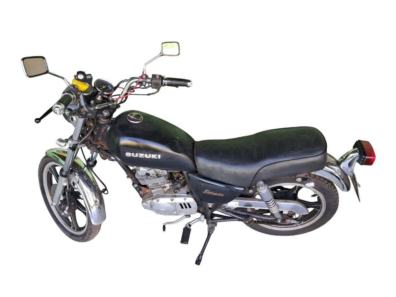 SUZUKI INTRUDER 125CC - Em dias licenciada 2025 - isenta de IPVA