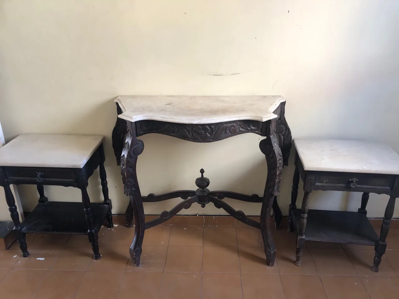 Conjunto de criado mudo e penteadeira