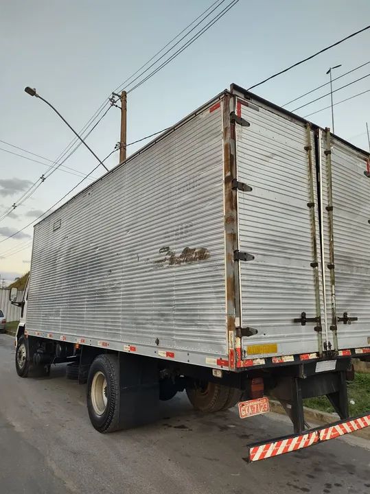Ford Cargo 1215 1998 - Foto 4