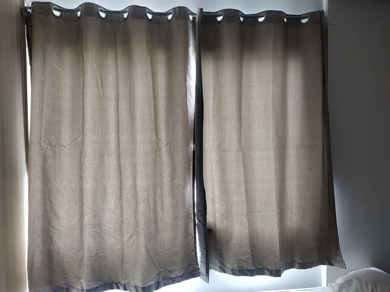 Cortina 260 largura 170 altura  cor castor