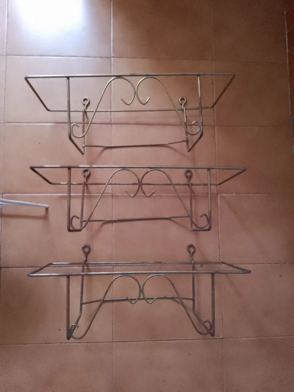 Prateleiras de metal decorativas para jardim
