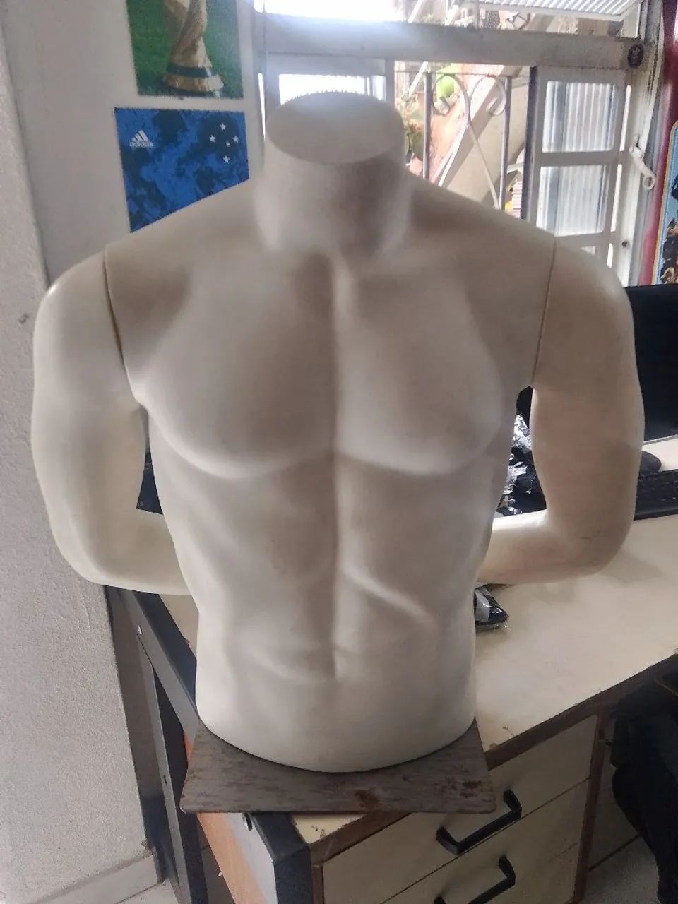 Manequim masculino bombado articulado 