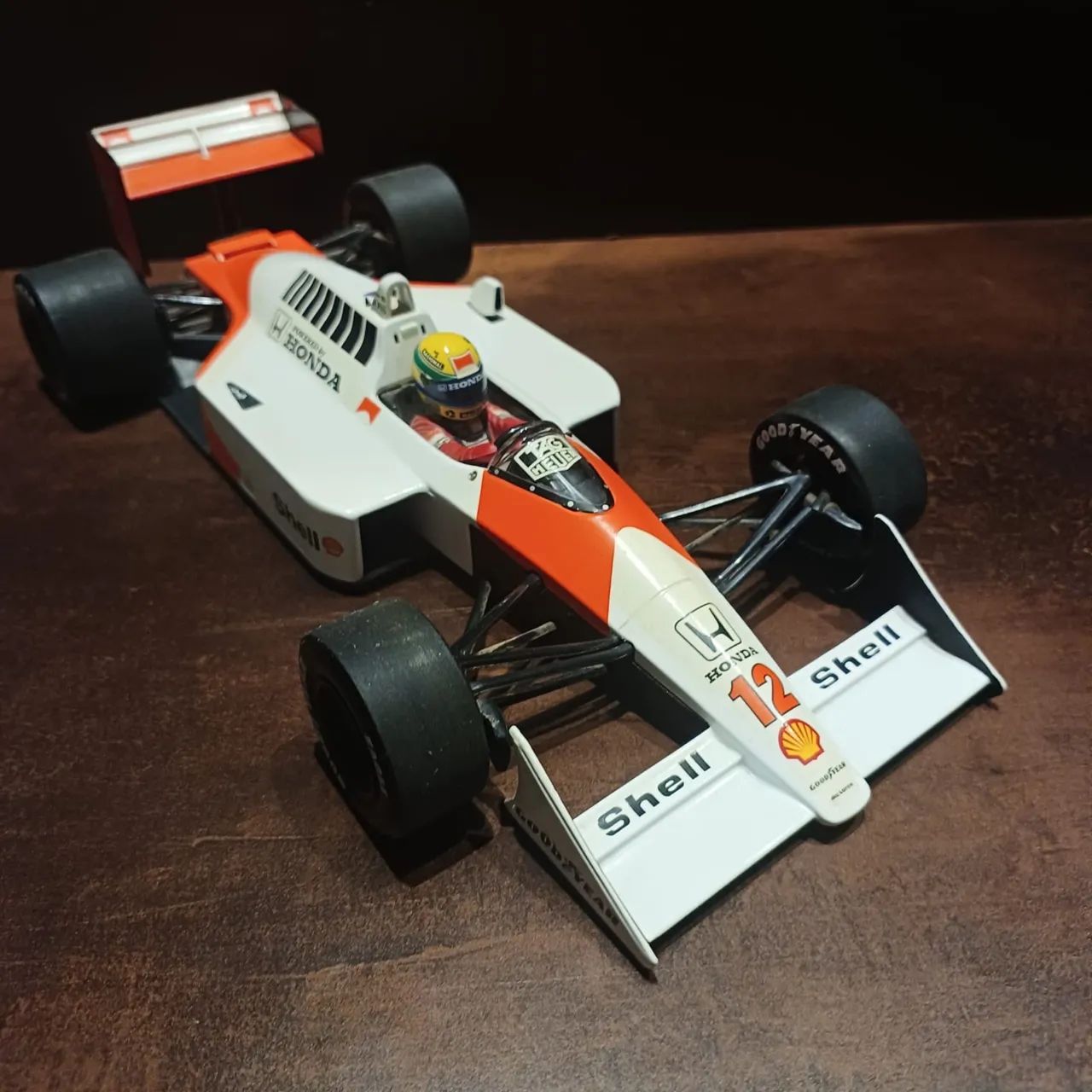 ミニカー MCLAREN MP4/4 HONDA V6 TURBO 1984 Miniatura da McLaren Honda MP4/4 - Hobbies e coleções - Parque