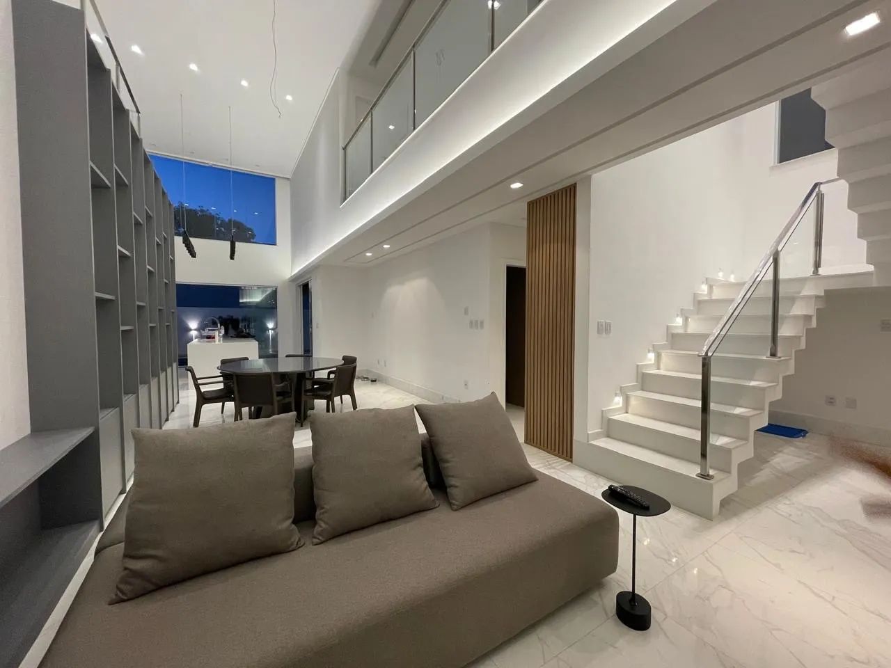 Sofá modular de linho marca Celi