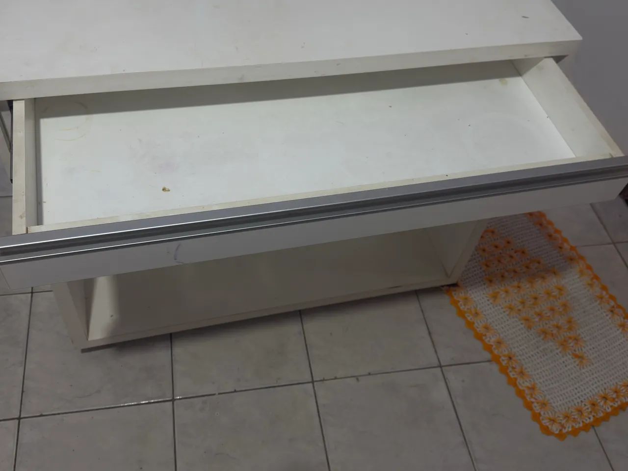 Mesa tipo de nail designer com rodinhas 100% mdf - Foto 2