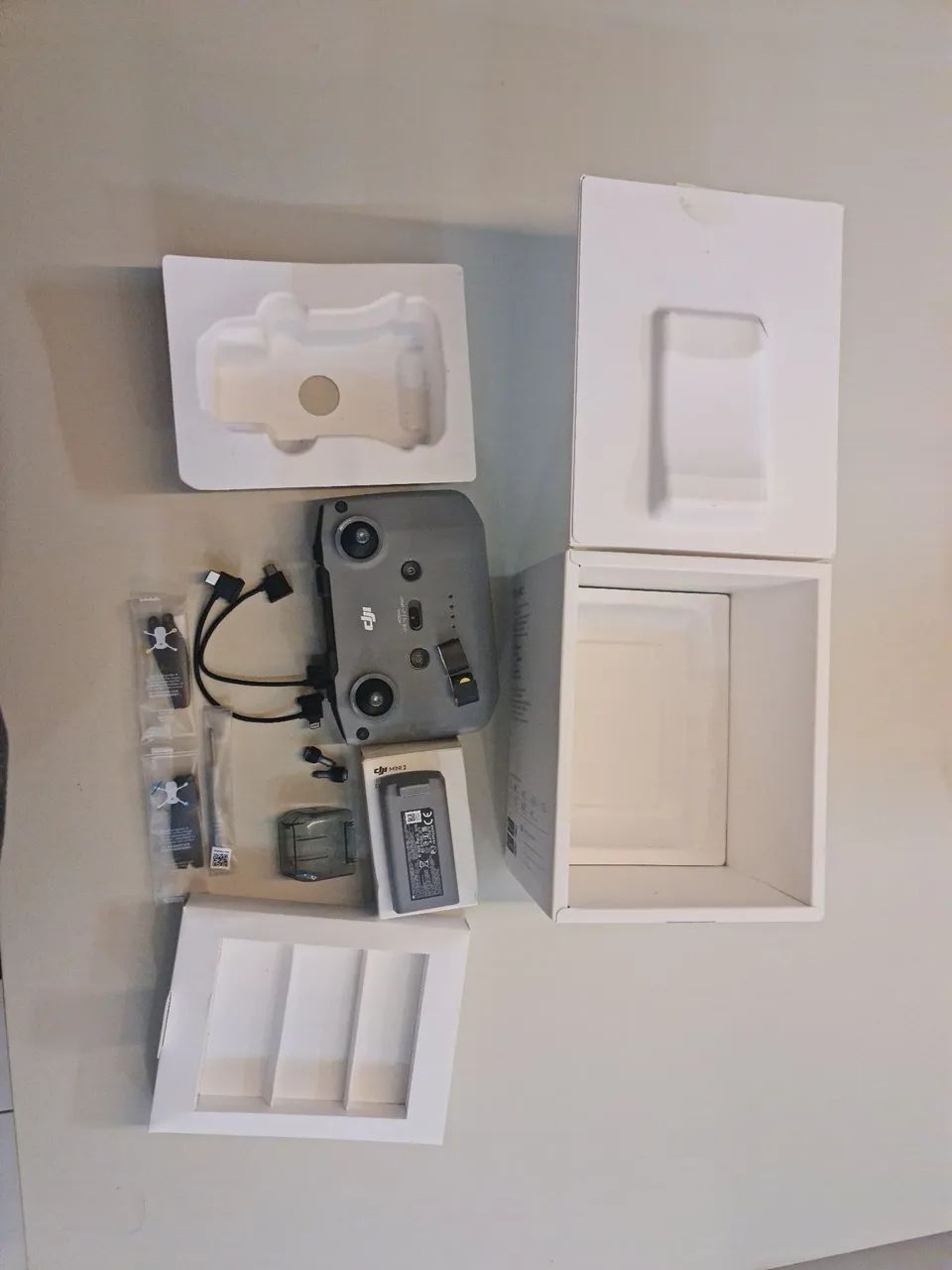 Kit acessórios originais DJI Mini 2/4k/SE/ Sem drone Controle+bateria+cabos+caixa - Foto 5