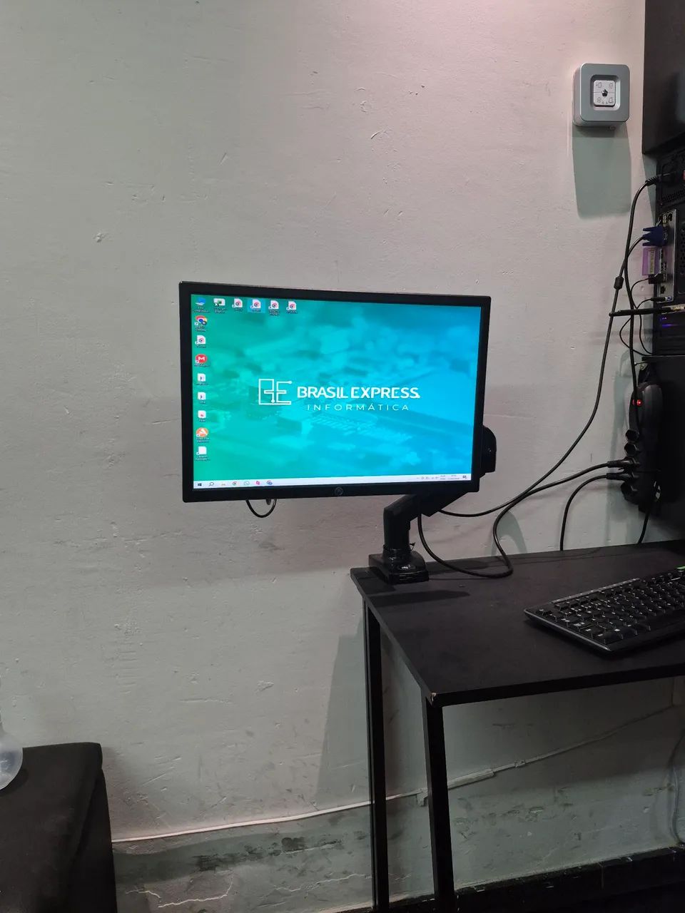 Monitor BCP 19 HDMI IV e VGA é braço articulado  - Foto 4