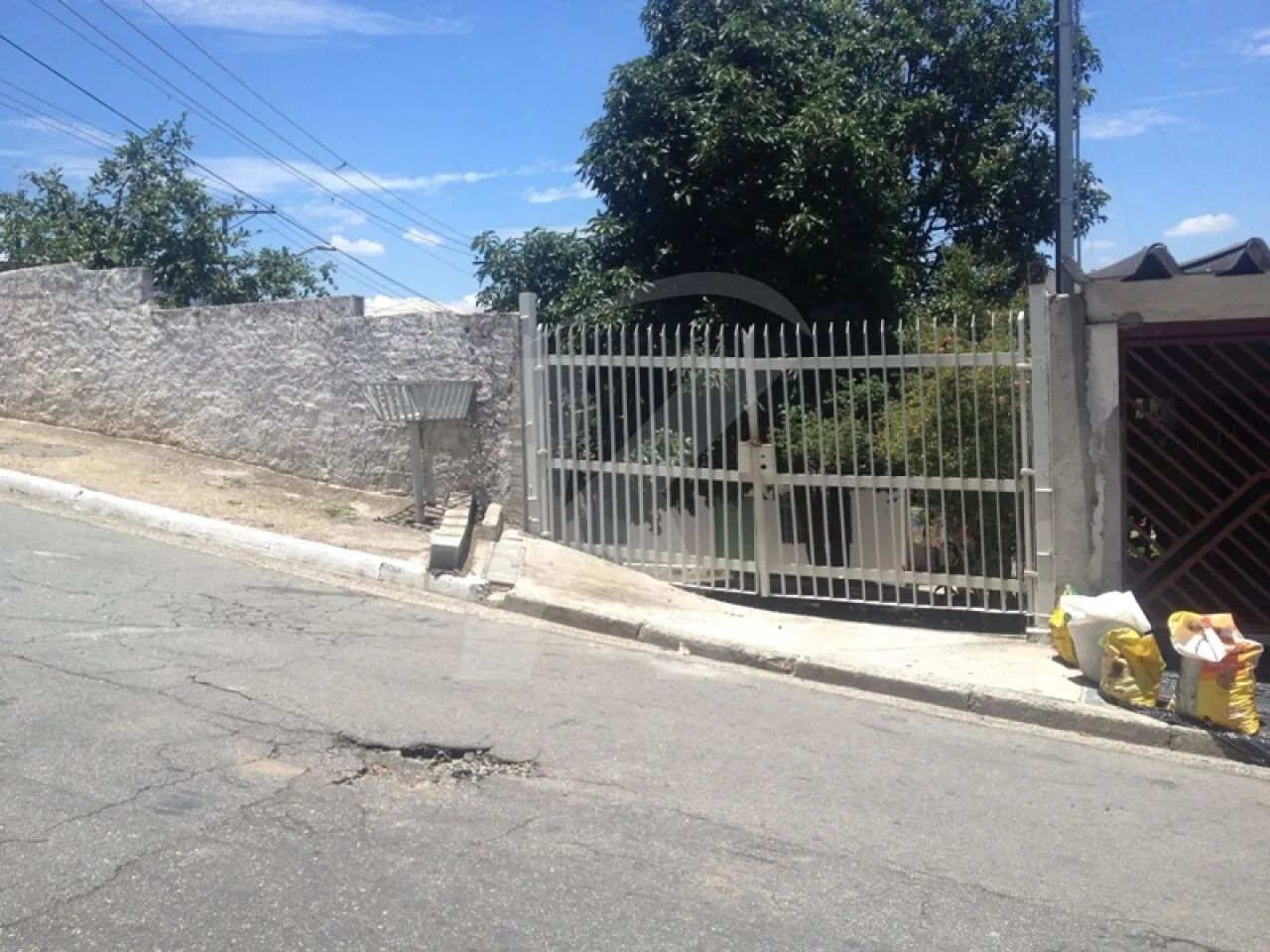 Terreno 250m² com 2 casas no Jardim Peri - Foto 3