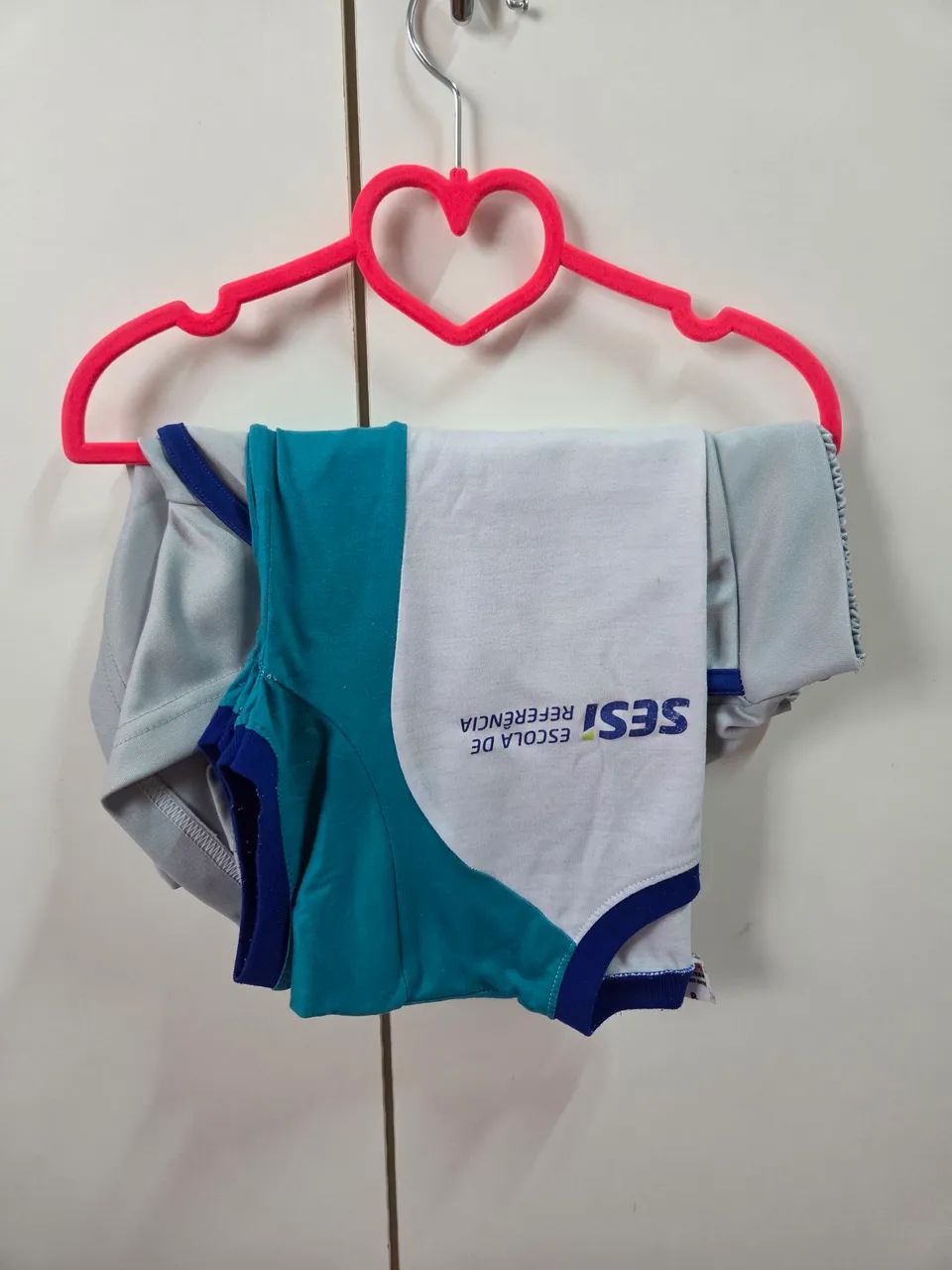 Uniforme escola sesi