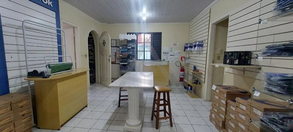 Casa para alugar em Campinas, Cambuí, com 9 quartos, com 194 m² - Foto 4