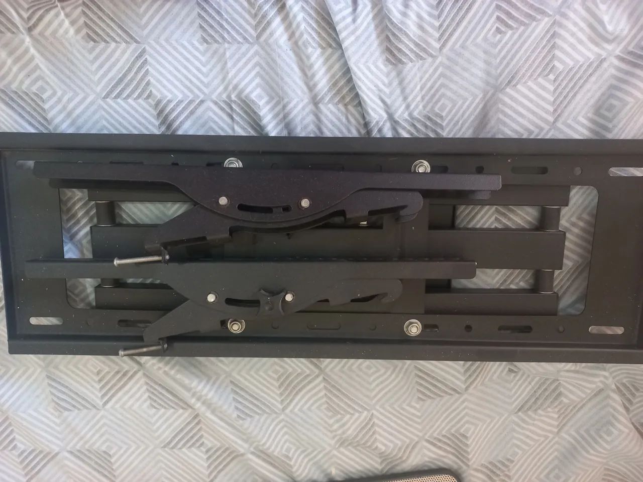 Vendo suporte dobrável para tv até 100 polegadas 