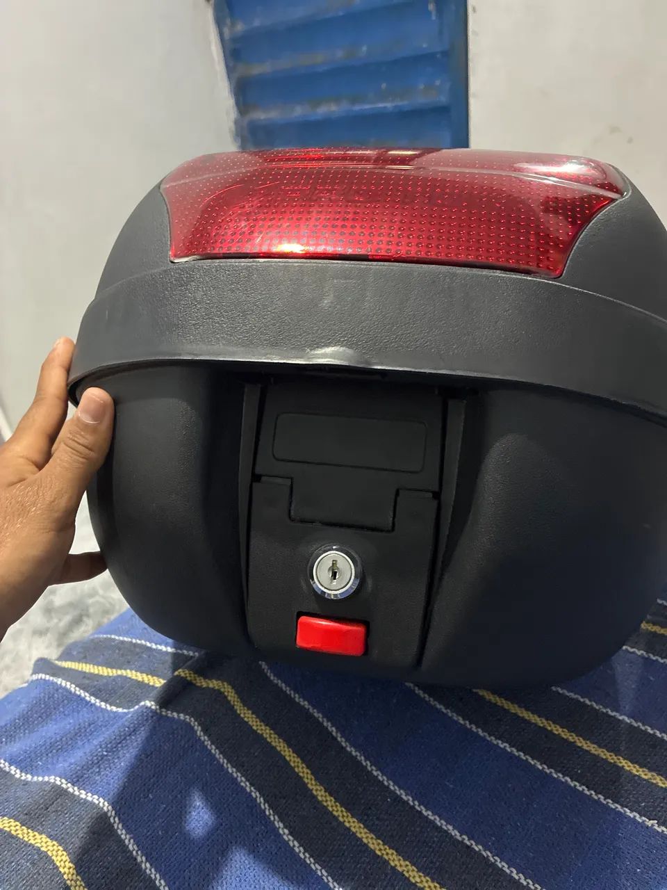 Baú moto marca pro tork 28 litro  - Foto 3