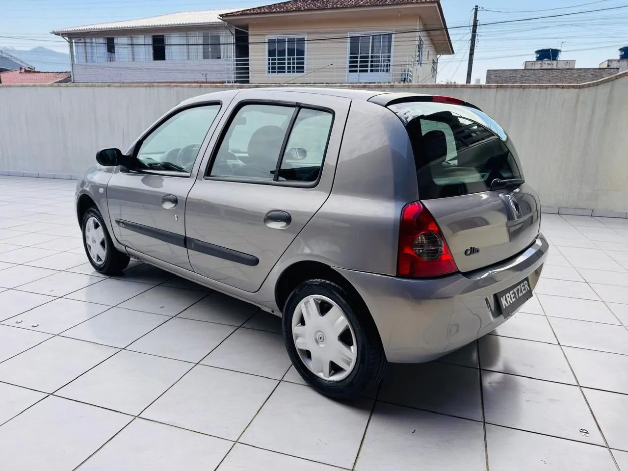 Renault Clio Campus Hi-flex 1.0 16V 5P 2009