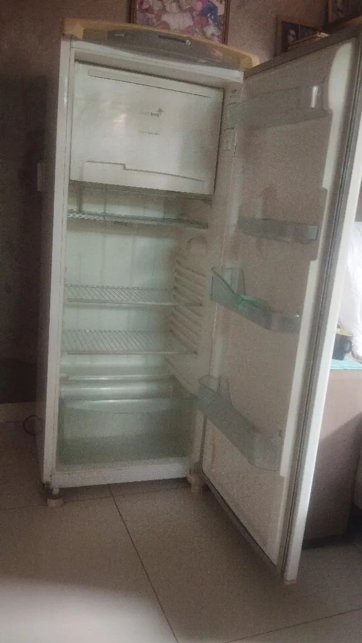 Vendo está Geladeira  - Foto 3
