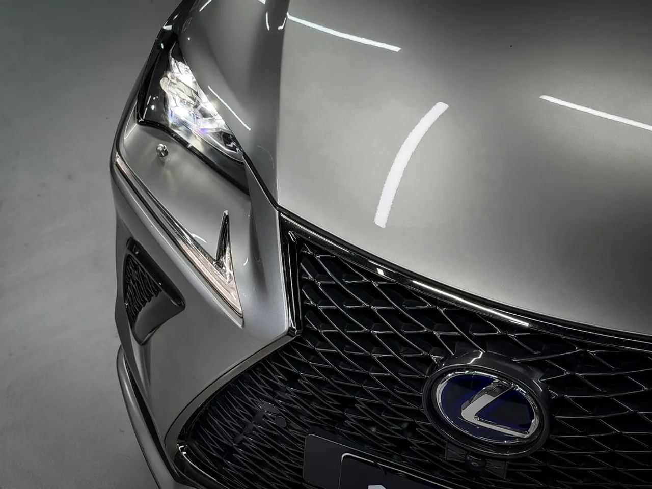 Lexus NX-300 F-sport 2.0 16V 238cv Aut., foto 7 de 20