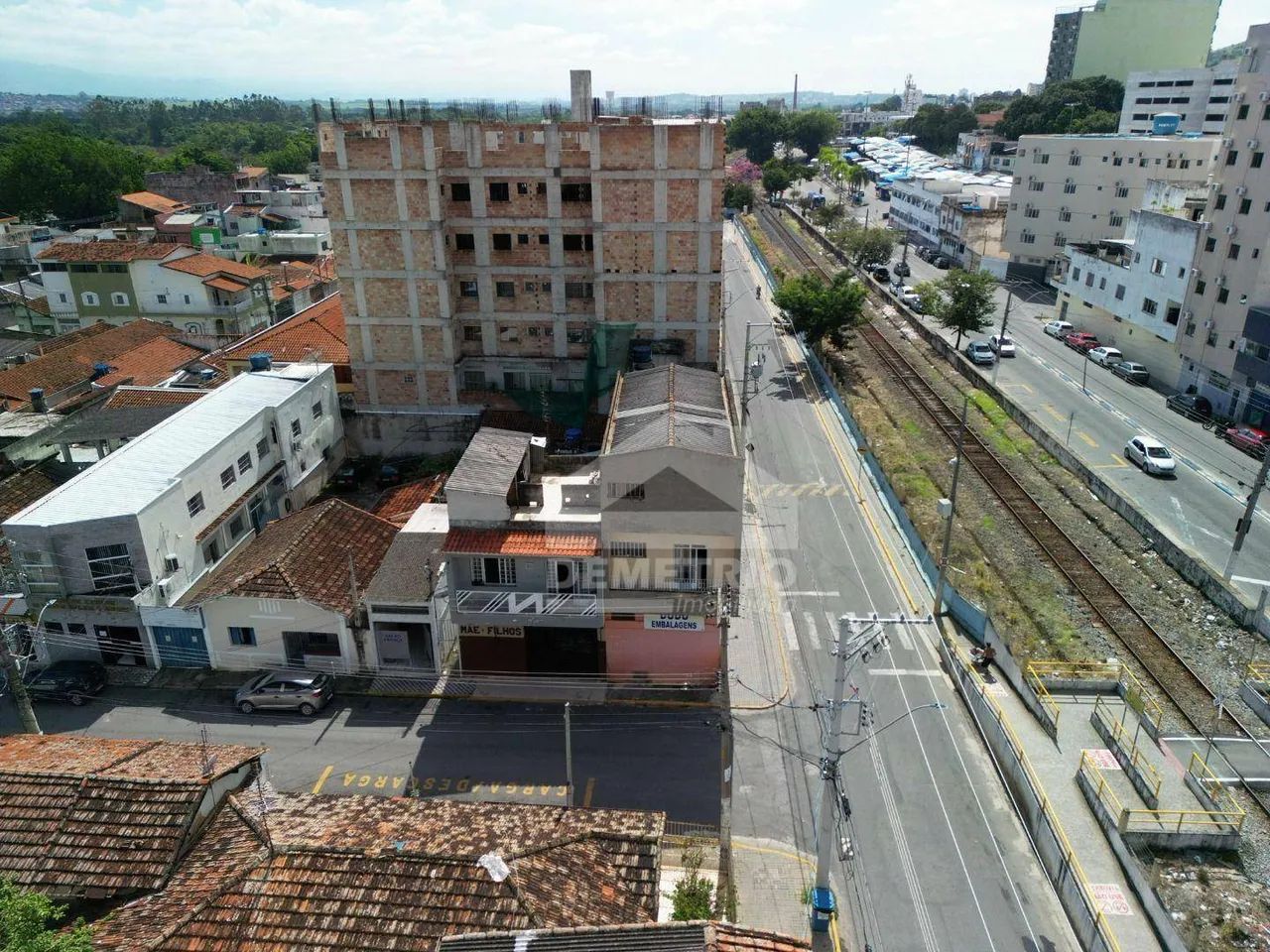 Oportunidade Única! Prédio de Esquina em Aparecida: Próximo à Basílica e a Feira - Foto 2
