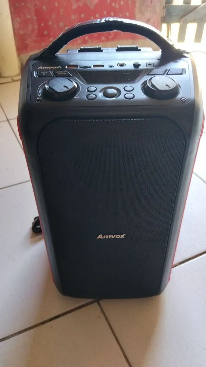Tô vendendo essa caixa amvox