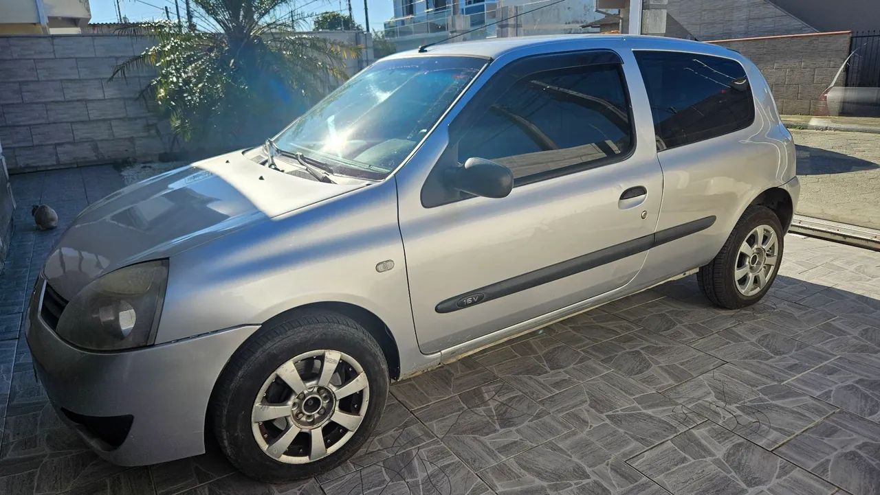 Renault Clio Hi-flex 1.0 16V 3P 2011 - Foto 4